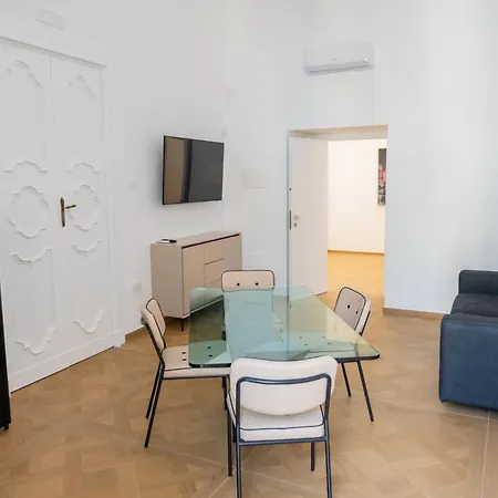 Dimora Del Corso מנפרדוניה