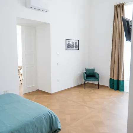 Dimora Del Corso מלון דירות