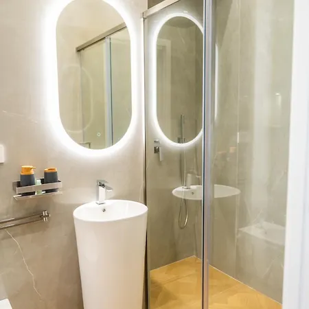 Dimora Del Corso מלון דירות