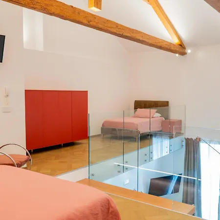 Dimora Del Corso מנפרדוניה