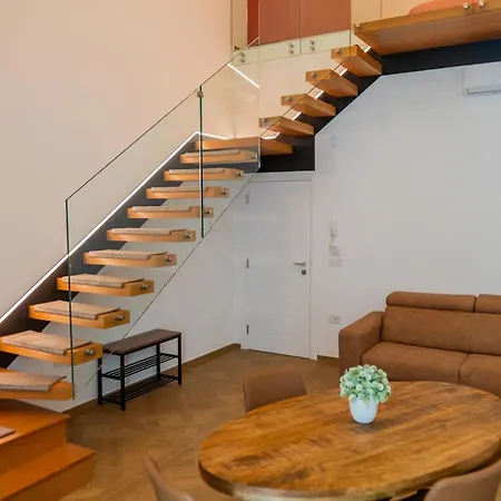 Dimora Del Corso 아파트호텔 3*