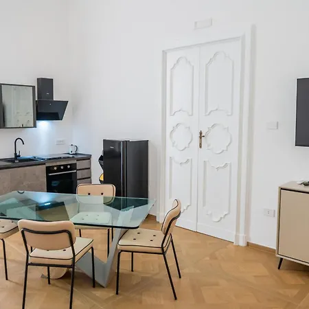 Dimora Del Corso 3* 만프레도니아